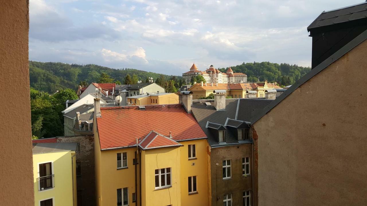 Nely'S Apartment Karlovy Vary Extérieur photo